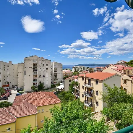 Vjeko Apartament *